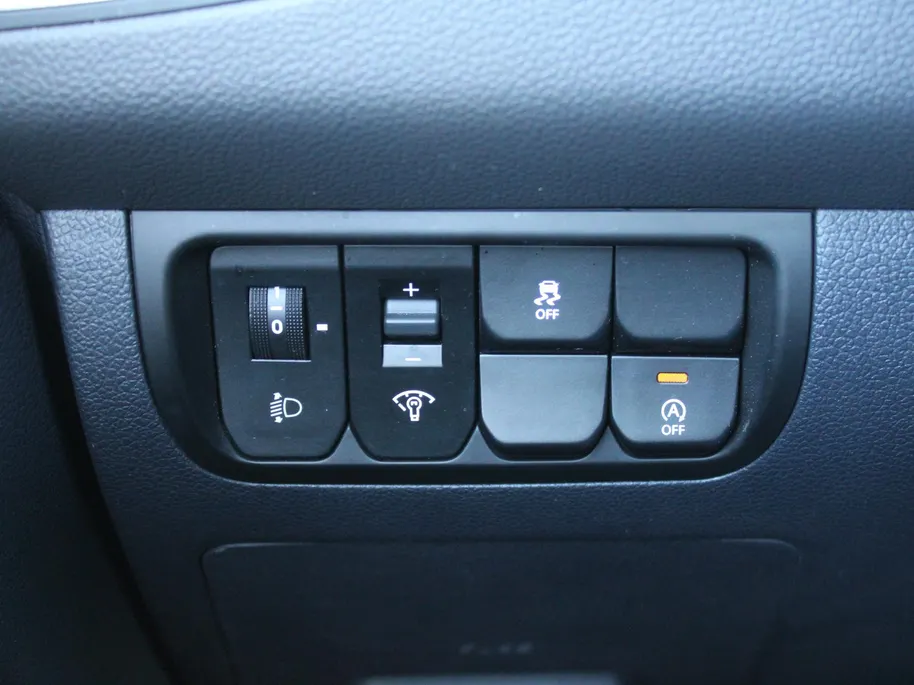 Kia Rio 1.2 CVVT ComfortLine | Apple Carplay/Android Auto | Navi Pioneer  | Airco | Cruise | All seasons | Dealeronderhouden |