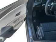 Renault 4 comfort range iconic 52 kWh | Stuur- & Stoelverwarming | Sfeerverlichting | Apple Carplay & Android Auto | Harman & Kardon Audio | Camera | Navigatie | Parkeersensoren | Rijdende Demo | Beschikbaar vanaf November 2026