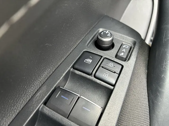 Toyota Corolla Touring Sports 1.8 Hybrid Active | PDC v/a | Apple Car-play | Stoelverw