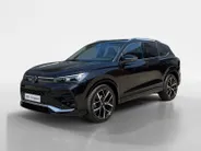 Volkswagen Tiguan 1.5 eTSI R-Line Business | Elektrisch wegklapbare trekhaak | Stoelmassage | Elektrisch bedienbare achterklep | Achteruitrijcamera | Parkeersensoren voor- en achter | Navi | Adaptive cruise control | Sportstoelen