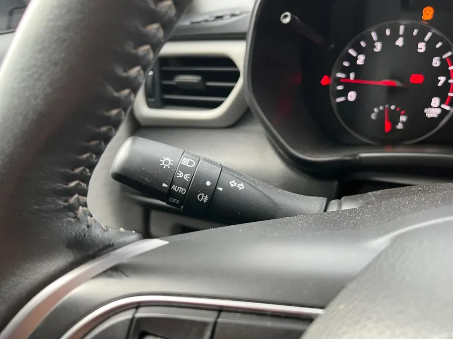 Suzuki Swift 1.2 Style Smart Hybrid Apple CarPlay | Android Auto | LED koplampen | Cruise control | Stoelverwarming | Blind Spot | Etc.