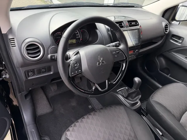 Mitsubishi Space Star 1.2 Dynamic | Camera | Cruise Control | Apple CarPlay | Android Auto | Climate Control