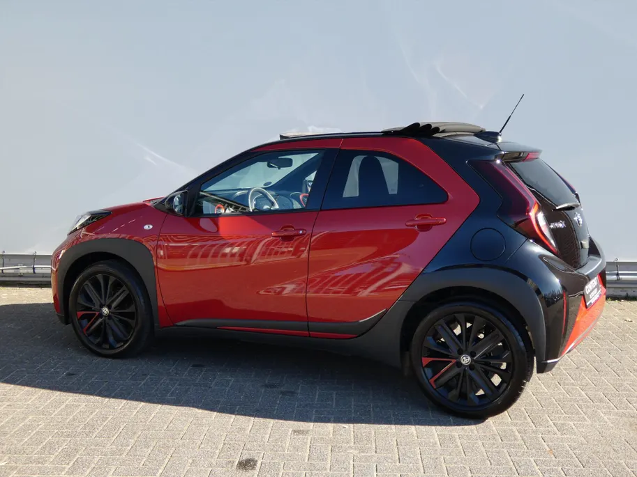 Toyota Aygo X 1.0 VVT-i MT 72pk Limited Cabrio Special Edition |Schuifdak |Uniek!