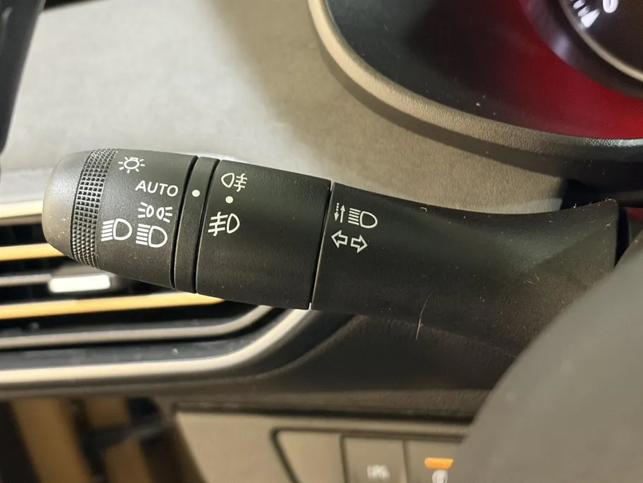 Dacia Sandero Stepway 100PK TCe ECO-G Extreme (LPG) | 1ste Eigenaar | Trekhaak | 1100KG Trekgewicht | Camera | Apple Carplay/Android Auto | Parkeersensoren | Lichtmetalen Velgen | Licht & Regen Sensor | LED Lampen|