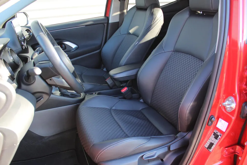 Mazda 2 Hybrid 1.5 Select | Airco | Navi | Cruise | PDC | Head-up display | Camera |
