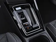 Volkswagen Golf 1.5eTSI/150PK R-Line · Apple/Android Car Play · 17'' Velgen ·  Rijprofielkeuze · LED