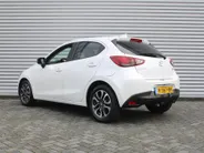 Mazda 2 1.5 Skyactiv-G GT-M | Trekhaak | Camera | Stoelverwarming | 16' LM | Navi | Cruise | Clima | Dodehoek detectie | LED | HUD |