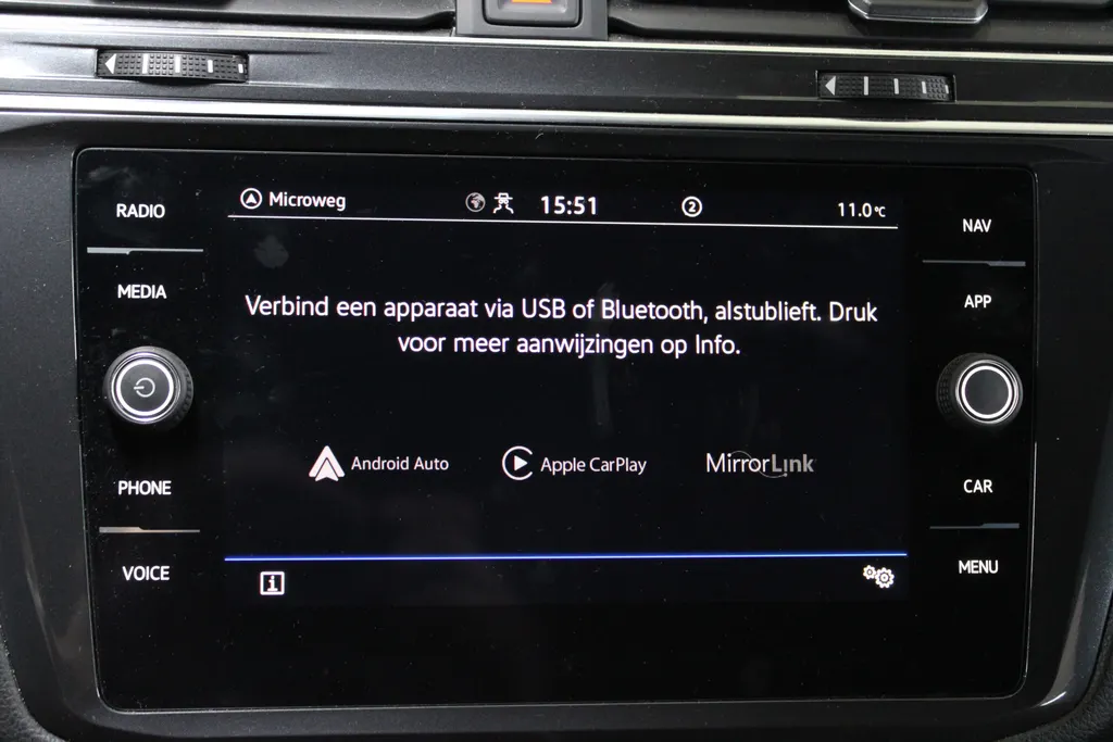 Volkswagen Tiguan Allspace 1.5 TSI DSG-7 R-Line Business 7p. 7-persoons / Stoel + Stuurverwarming / Camera / Elektr. klep /