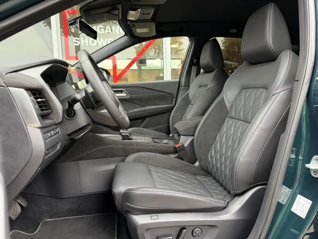 Nissan QASHQAI 1.3 Mild-Hybrid 158pk Xtronic Tekna Plus | Leder | Panoramadak | 360-Camera | App Connect | Head-Up | Keyless