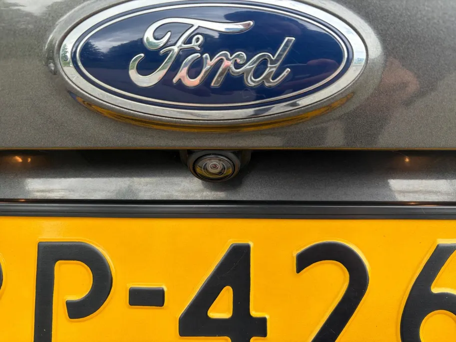 Ford Kuga 1.5 EcoBoost Trend Ultimate | Trekhaak | Camera | 18' Lichtmetalen velgen | Voorruitverwarming | Navigatie | Climate Control | Privacy Glass | Cruise Control