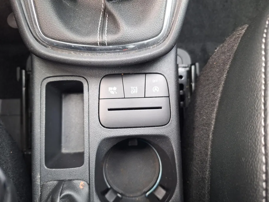 Ford Puma 1.0 EcoBoost 125 pk Titanium Navigatie - Apple Carplay/ Android Auto - Winter Pack - Half Lederen bekleding