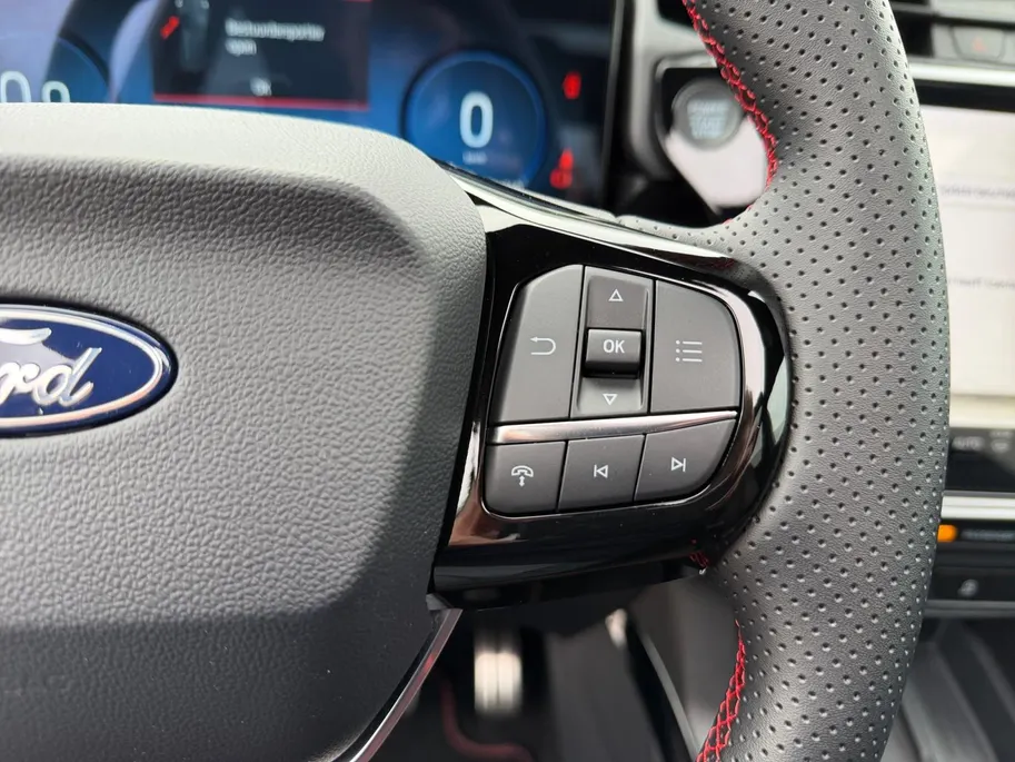 Ford Puma 1.0 EcoBoost Hybrid ST-Line X | Schuif/Kantel Dak | Stoel/Stuur/Voorruitverwarming | 19 inch | Apple/Android Carplay | Half Leder |