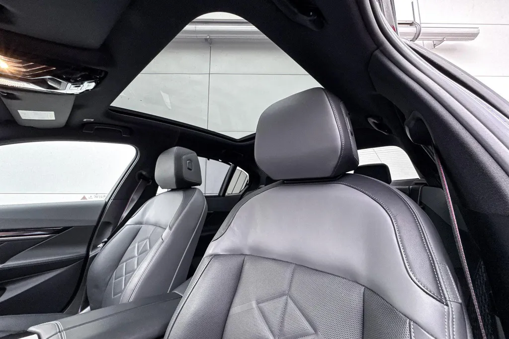 BMW 5 Serie Sedan 550e xDrive