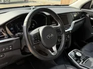 Kia e-Niro ExecutiveLine 64 kWh | Warmtepomp | Memory seats | Stoelverwarming- en ventilatie | JBL audio-installatie | Glazen schuif-/kanteldak | Dodehoekassistentie | Parkeersensoren voor- en achter | Apple/Android Carplay