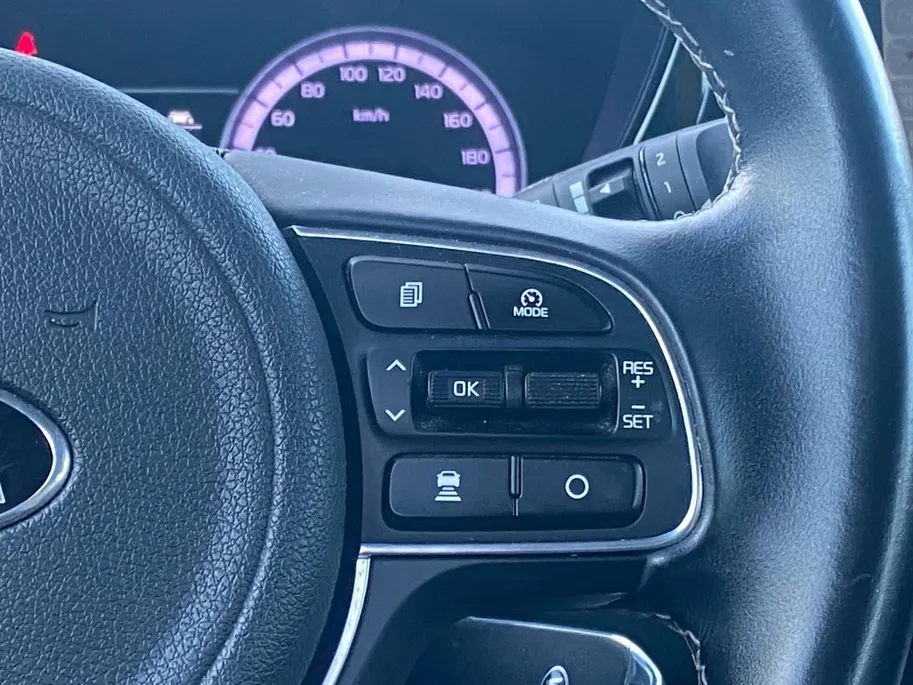 Kia Niro 1.6 GDi Hybrid DynamicLine | Climate control | Cruise control | Navigatie | Trekhaak | Parkeercamera |