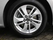 Mazda 2 Hybrid 1.5 Agile | Comfort pakket | 15' LM | Stoelverwarming | Apple Carplay/Android Auto |