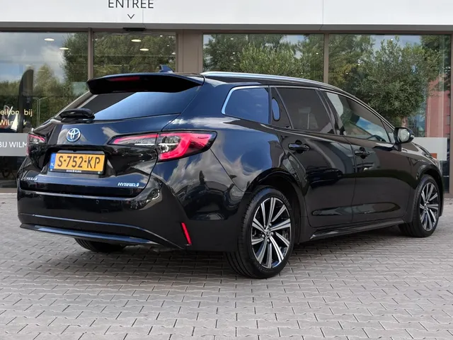Toyota Corolla Touring Sports 1.8 Hybrid Dynamic | Parkeersensoren | Stoelverwarming