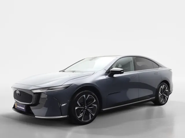 Mazda 6e