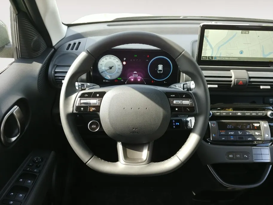Hyundai Inster 49 kWh / E-Motion | 0,99% RENTE MOGELIJK | VAN € 27.900,- VOOR € 24.490,- | Private lease vanaf 269 ,- PM |