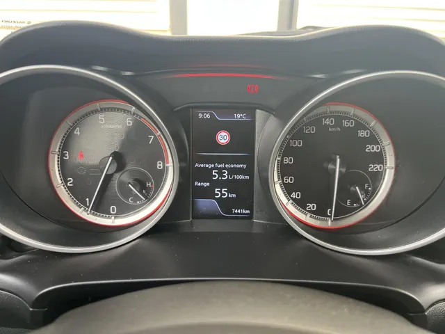 Suzuki Swift 1.2 Select Smart Hybrid | Armsteun | Apple Carplay & Android Auto | 16' LM Velgen | Airco | Dealer onderhouden