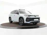 Volkswagen Tayron 1.5 204pk DSG eHybrid R-Line Edition · Panoramadak · 360 Camera · Inklap. Trekhaak · Matrix LED · Dodehoeksensor · Keyless · Garantie t/m 04-08-2029 of 100.000km