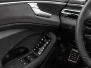 Audi A6 Avant 2.0 367pk S-tronic e-hybrid Quattro S edition Comp · 360 Camera · Wegklapbare Trekhaak · Elek. Voorstoel · Elek. Achterklep · 20'' Inch · Garantie t/m 11-12-2030 of 100.000km