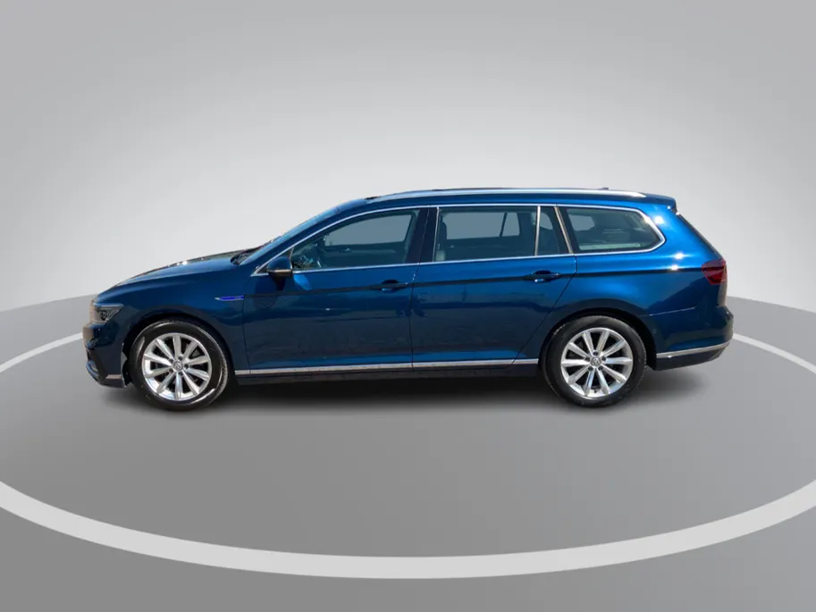 Volkswagen Passat Variant 1.4TSIeHybrid 160kW/218PK GTE Business · Panoramadak · Navigatie · Camera + Parkeersensoren · Apple/Android Car Play