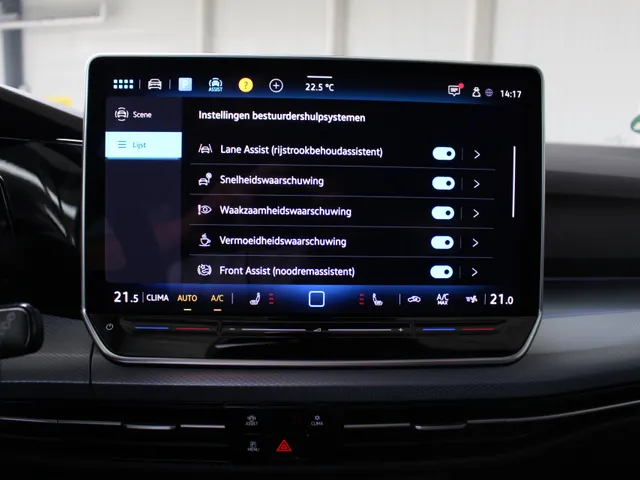 Volkswagen Golf 1.5 eTSI DSG Energy Edition Panoramadak | Navigatie | Harman Kardon Audio |  Fabrieksgarantie
