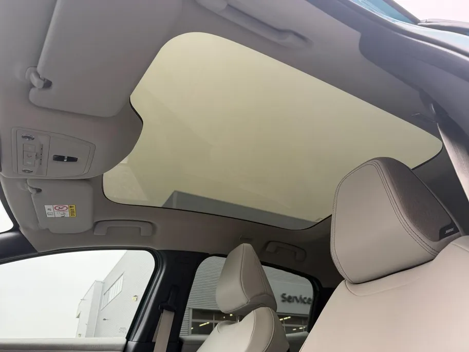 Nissan Leaf Evolve 52 kWh | NISSAN MORE 10 JAAR GARANTIE | 451 KM WLTP | 2500 EURO INRUILPREMIE | SNEL RIJDEN | BOSE | RONDOM CAMERA | CARPLAY |