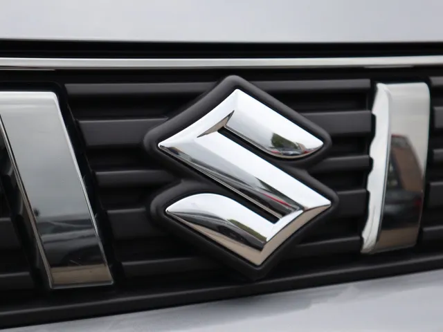 Suzuki Vitara 1.4 BoosterJet Hybrid Style Trekhaak | Adaptive Cruise | Two tone