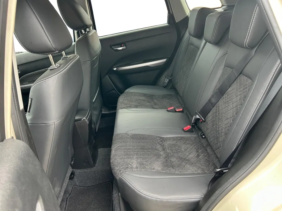 Suzuki Vitara 1.4 Boosterjet Smart Hybrid Style | Garantie t/m 2035! |NL Auto| LM Velgen | Stoel Verwarming |Android Auto Apple Carplay | Adaptive Cruise Control | 9-inch touchscreen | Suzuki Connect
