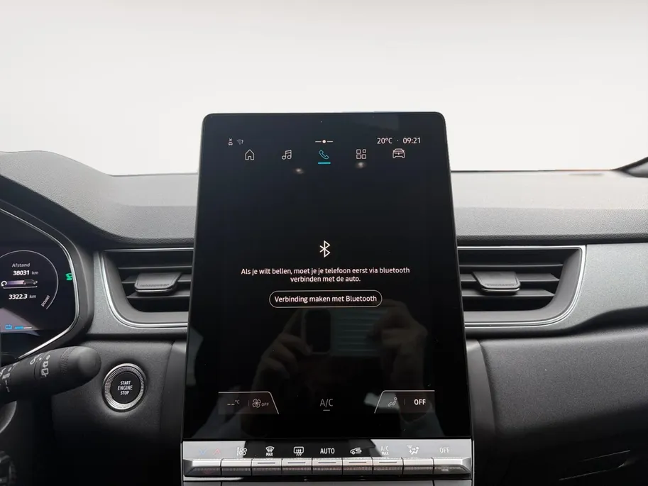 Renault Captur 1.6 E-Tech full hybrid 145 techno | Apple Carplay & Android Auto | Cruise & Climate Control | Camera | Parkeersensoren | LMV | Navigatie | 12 Maanden BOVAG Garantie