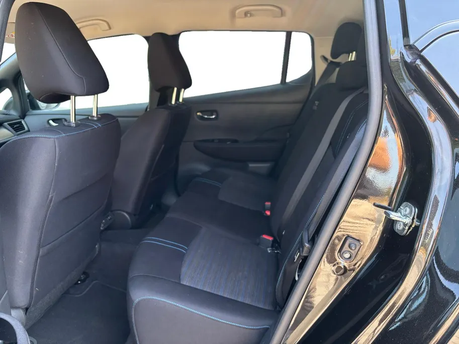 Nissan Leaf e+ N-Connecta 62 kWh 217PK AUTOMAAT | 1ste eigenaar | Navigatie | Apple Carplay & Android Auto | Pro Pilot (Adaptive Cruise Control | Climate Control | Stoel- en stuurverwarming | 360 camera | Parkeersensoren rondom |