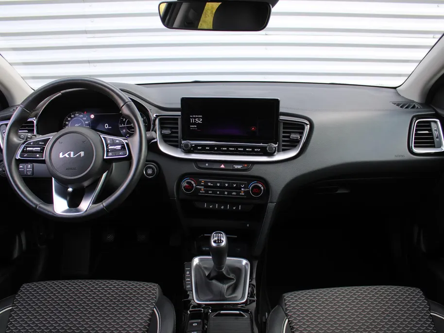 Kia Ceed Sportswagon 1.0 T-GDi DynamicPlusLine | Stoel- & stuurverwarming | Camera | LED | Navi | Elek. achterklep |