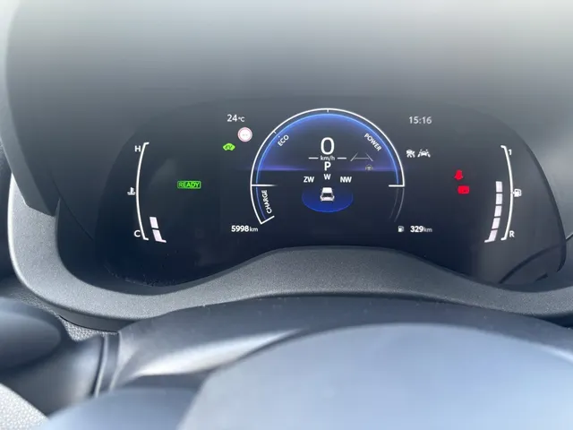 Toyota Yaris Cross 1.5 Hybr 115 Active | Blindspot | Parkeersensoren V+A | Stuur/ Stoelverwarming