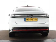 Volkswagen ID.7 Pro Business 286pk 77 kWh · SOH 97,2% · 360 Camera · Head-Up · Alarm · Elek. Trekhaak · Keyless · Elek. Voorstoelen · 20'' Inch · Gratis onderhoud & APK t/m 30-01-2030 · EXTRA INRUILKORTING ·