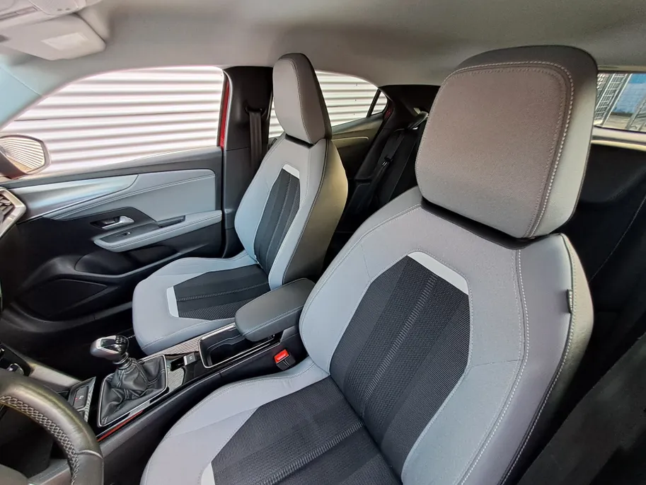 Opel Mokka 1.2 Turbo Elegance | Navi | Camera | LM Velgen | Cruise | Apple Carplay/Android Auto | Voorstoelen Verw. | Stuur Verw.