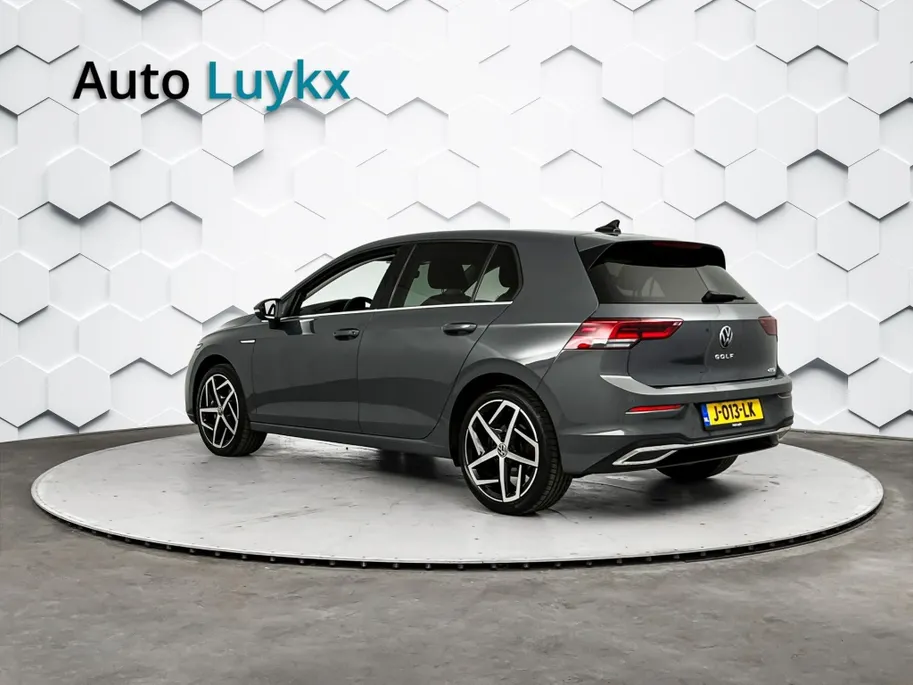 Volkswagen Golf 1.5 eTSI Style DSG Automaat | Panoramadak | Elektrische stoel | Adaptieve Cruise Control
