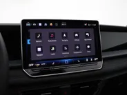 Volkswagen Tayron 1.5 eHybrid 272pk DSG R-Line Edition · Panoramadak · Inklap. Trekhaak · 360 Camera · Matrix LED · Stuur- & Stoelverwarming · Keyless · Garantie t/m 03-11-2029 of 100.000km