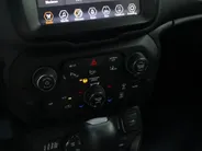 Jeep Renegade 4xe 240 PK Hybrid S | Navi | Carplay | LED | Trekhaak | 19'