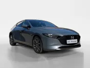 Mazda 3 2.0 e-SkyActiv-G M Hybrid 122 Comfort met Bose | Apple Carplay / Android Auto | Navigatiesysteem | Licht + Regensensor | Elektrisch Verstelbare Bestuurderstoel  | Stoel + Stuurverwarming | Parkeersensoren Voor + Achter | Camera Achter | 18'Lichtmetalen ve