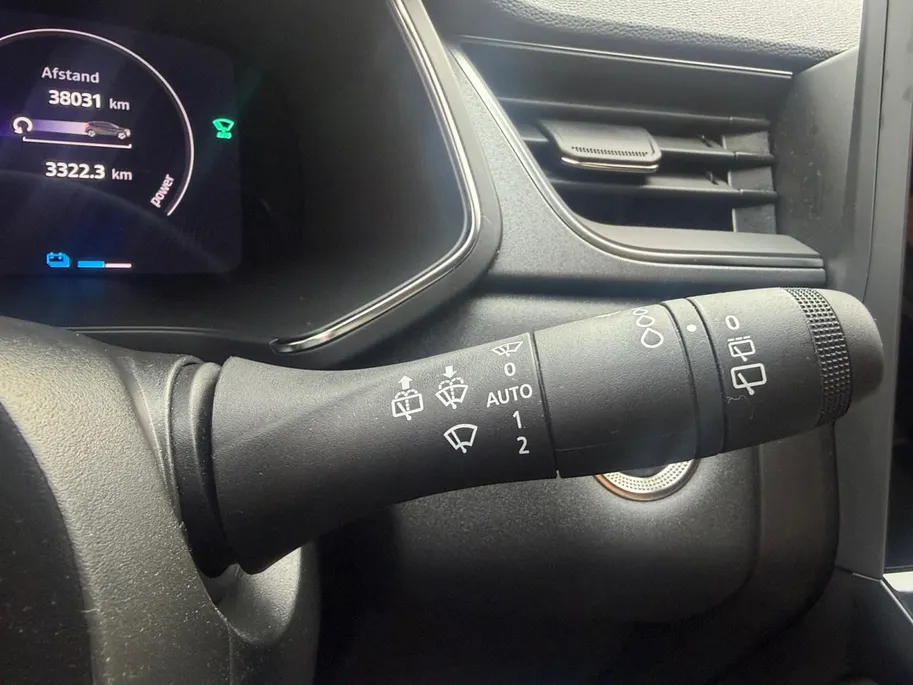 Renault Captur 1.6 E-Tech full hybrid 145 techno | Apple Carplay & Android Auto | Cruise & Climate Control | Camera | Parkeersensoren | LMV | Navigatie | 12 Maanden BOVAG Garantie