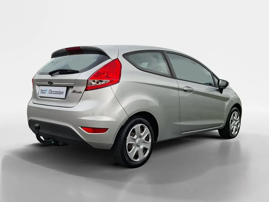 Ford Fiesta 1.25 Limited | Nieuwe Distributieriem bij aflevering | Trekhaak | All weather banden | Radio | Dealer onderhouden | Nieuwe APK | 12maanden BOVAG Garantie |