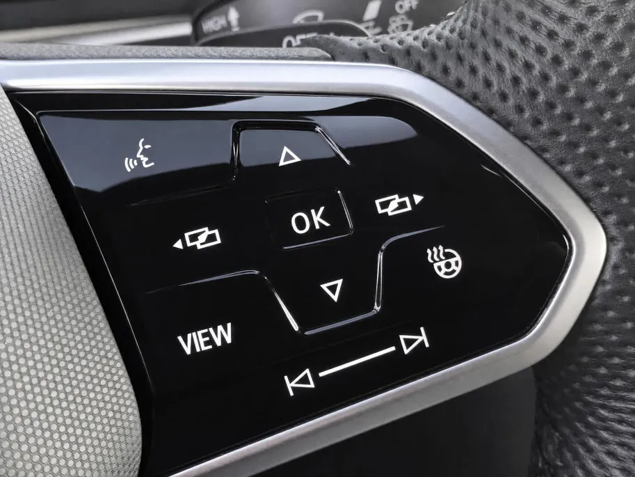 Volkswagen Tiguan 1.4 TSI eHybrid R-Line Business+ · Trekhaak · Camera · Stoelverwarming · Navigatie · Apple/Android Car Play · Garantie t/m 24-02-2027 of 100000km.