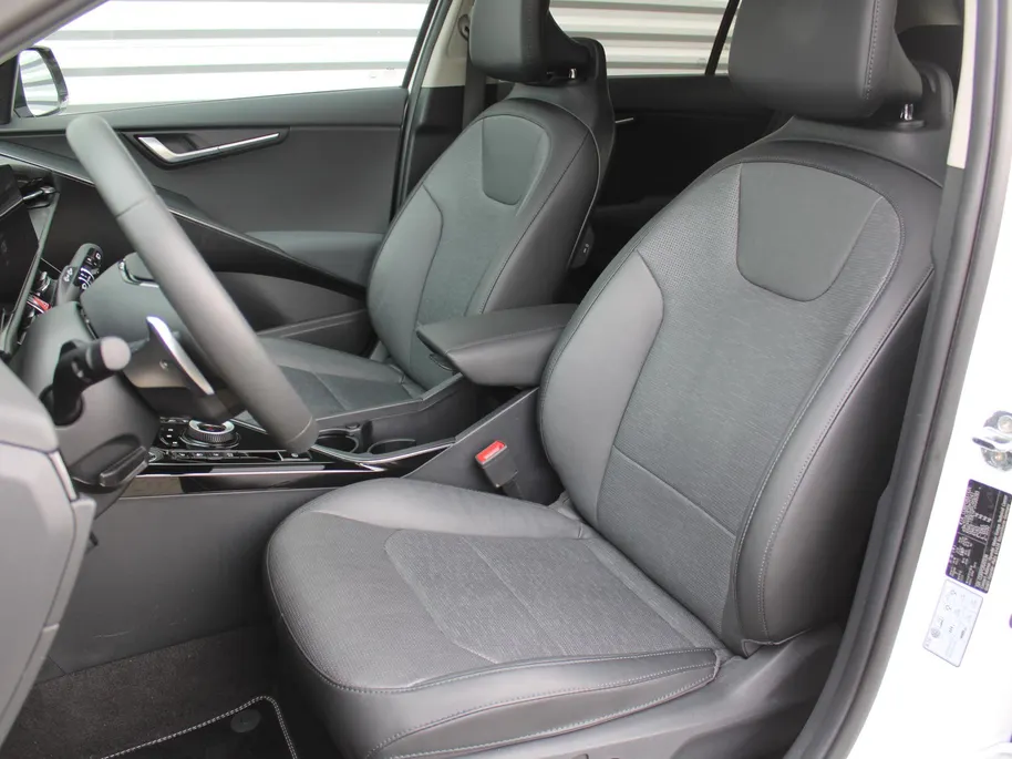Kia Niro 1.6 GDi Hybrid ExecutiveLine | Stuur-/stoelverwarming + ventilatie | Leer | Schuifdak | 18' LM | Camera | Cruise adapt. | HUD | Zeer mooie auto |
