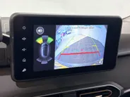 Dacia Sandero Stepway 100PK TCe ECO-G Up&Go | 1e eigenaar | Navi | Camera | Parkeersensoren | Apple CarPlay/Android Auto | Lichtmetalen Velgen | Climate Control | Cruise Control | Armsteun |