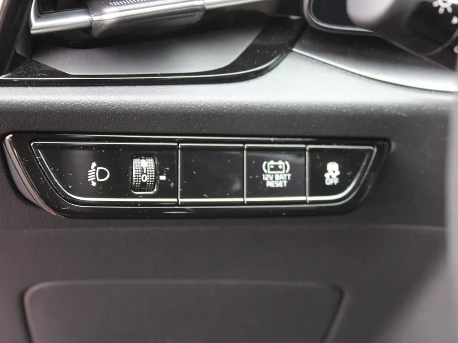 Kia Niro 1.6 GDi Hybrid DynamicLine | Navi | Airco | Cruise | Camera | Keyless |