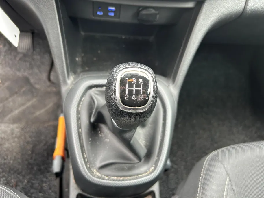 Hyundai i10 1.0i Comfort Zeer weinig km! NU RIJKLAARPRIJS incl. 12 maanden garantie!