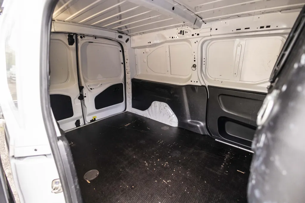 Peugeot Partner 1.5 BlueHDI Pro Long EX.BTW | Inclusief Imperial met ladderrol | All Season banden |