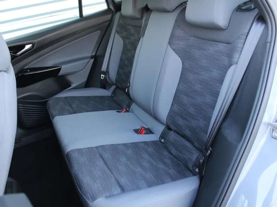 Volkswagen ID.4 Pure 52 kWh | Stuur- / Stoel- / Voorruit Verwarming | Clima | 19' LM | Cruise adapt. | PDC | Navi |